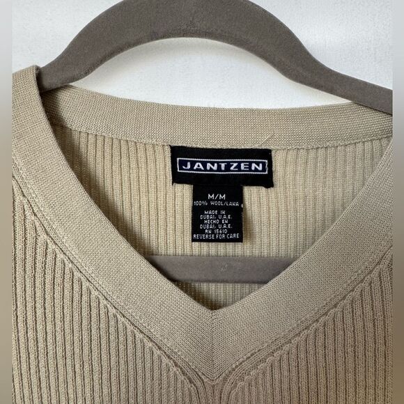Jantzen 100% Wool V-Neck Sweater Pale Olive Ribbed Knit Pullover Sz M Minimalist - Picture 4 of 5